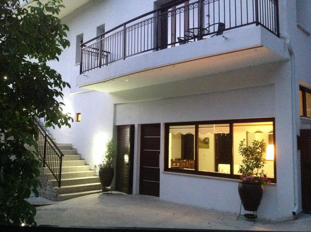 Ta Spitakia Tis Theodosias Apartamento Kalopanagiotis Exterior foto